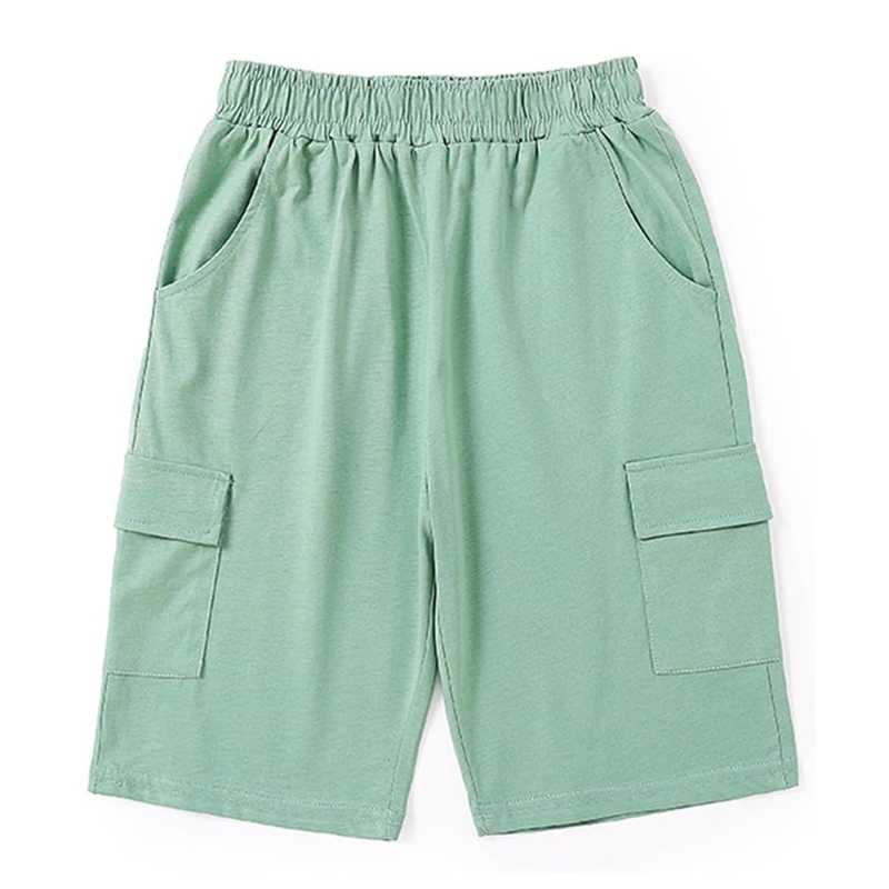 Lapset hikoilevat shortsit